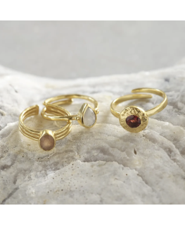 Attentive Peach Moonstone Ring Gold Plated - A Beautiful Story